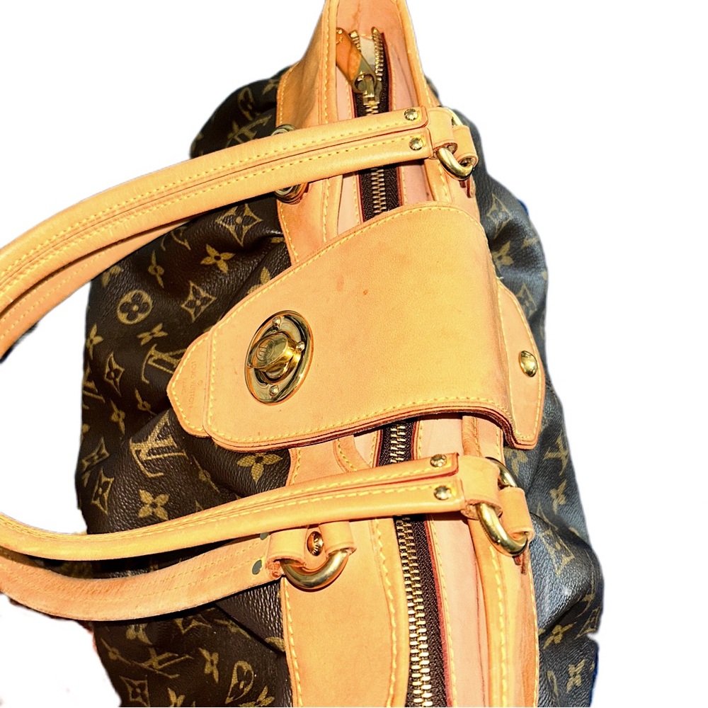 LOUIS VUITTON Boetie Shoulder Bag - Picture 5 of 13